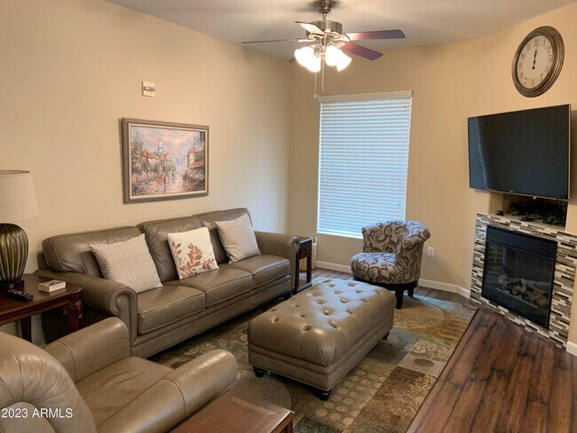 Foto del edificio - 14575 W Mountain View Blvd