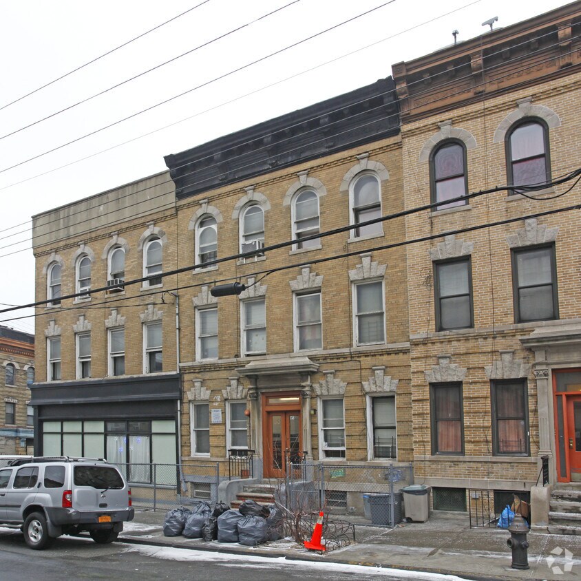 Primary Photo - 85 Wyckoff Ave