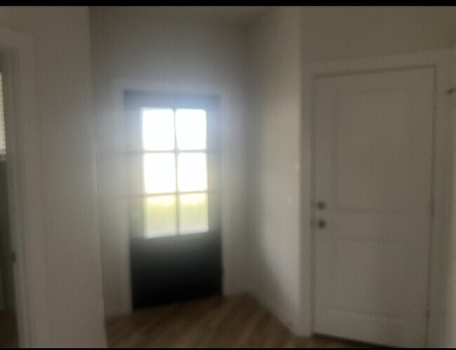 Foto del edificio - 19192 Cedar Lennox Cir