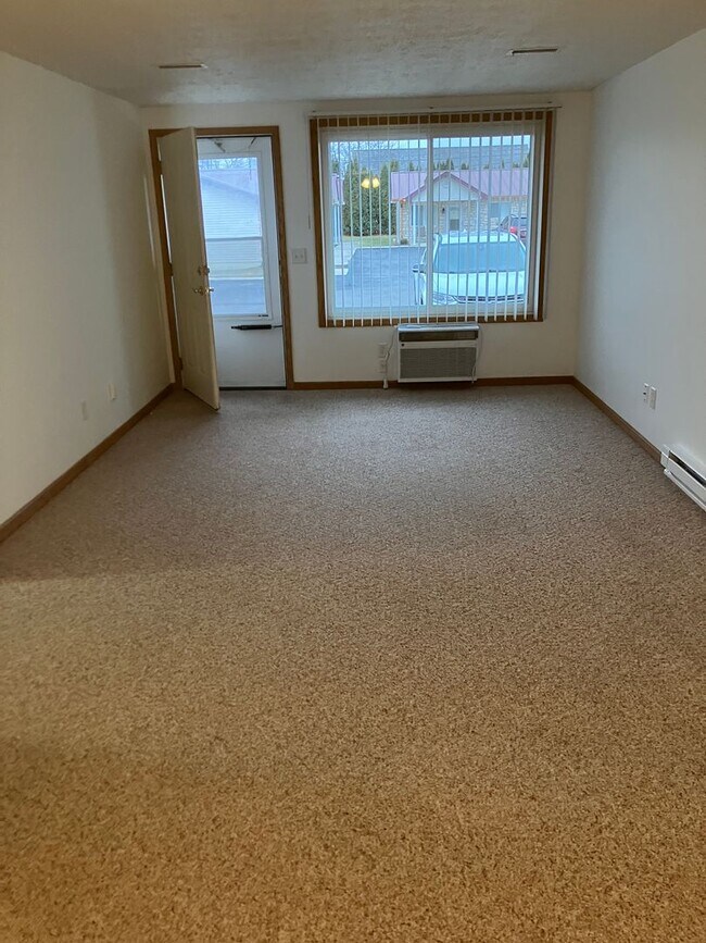 Foto del edificio - 2 Bedroom Unit available at New Bremen Flats!