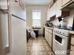 Building Photo - 96 Linden St