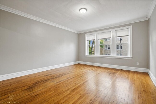 Building Photo - 5041 W 18th St
