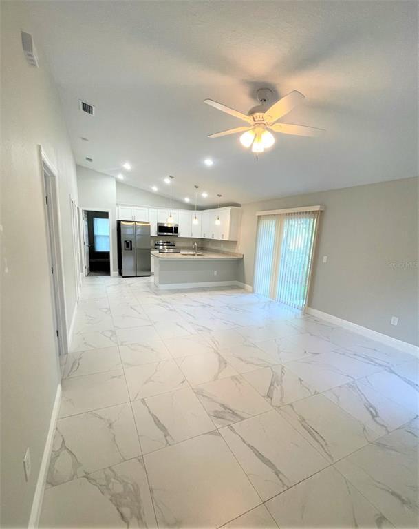 Foto del edificio - 2607 E Chelsea St