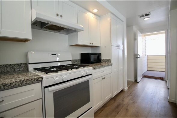 Building Photo - 26721 Avenida Las Palmas
