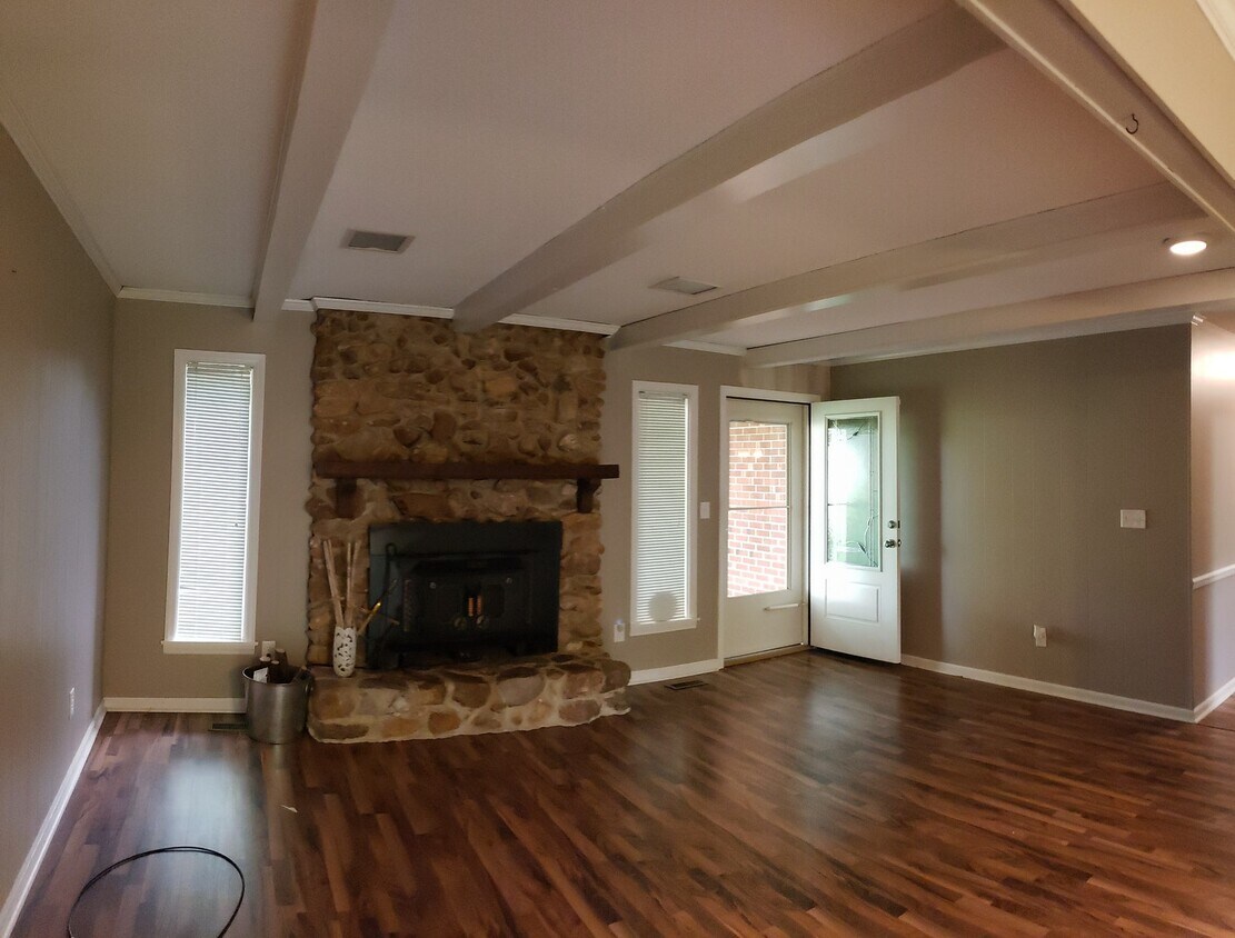 Primary Photo - 630 Stephenson Road