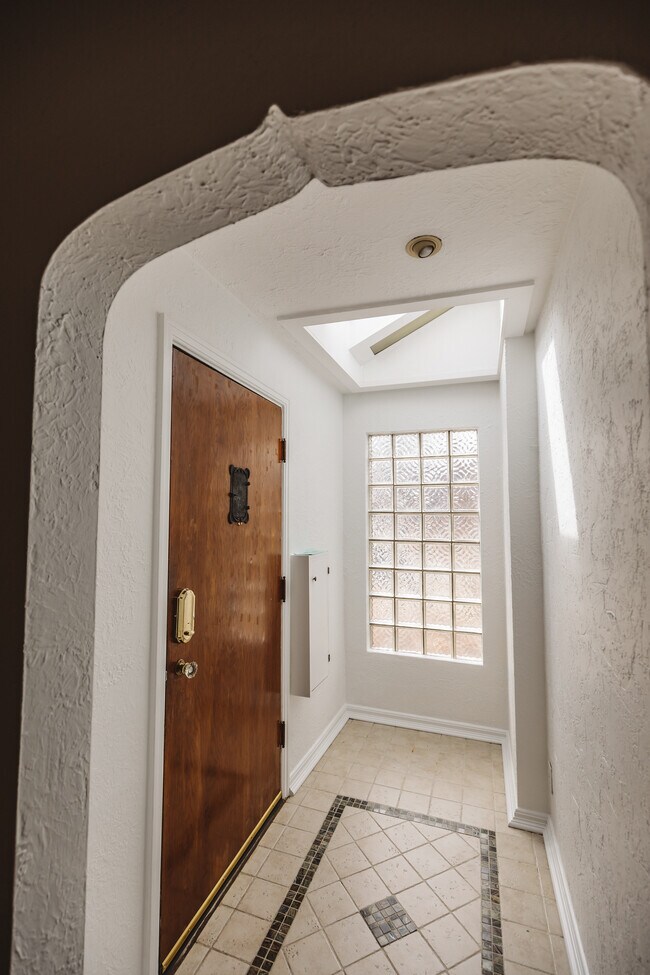 Photo - 1220 Dahlia St House