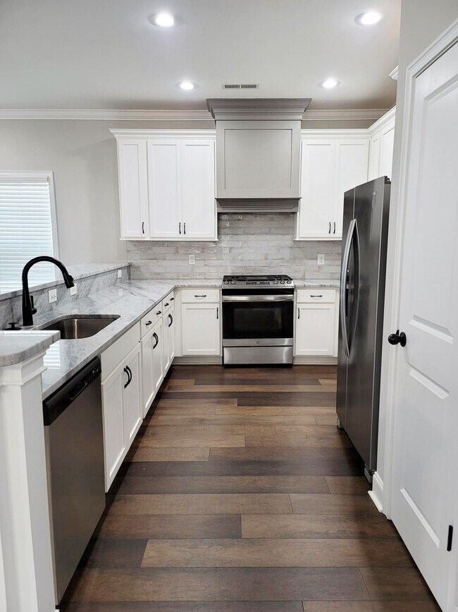 Foto del edificio - 416 Gloria Ct