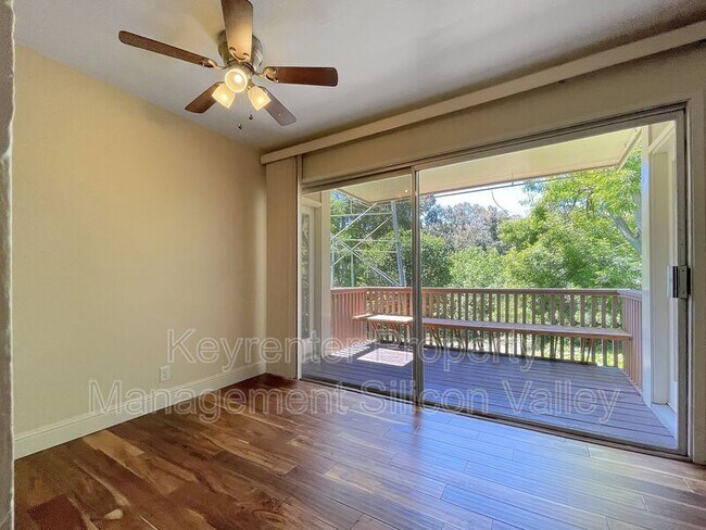 Building Photo - 280 Easy St