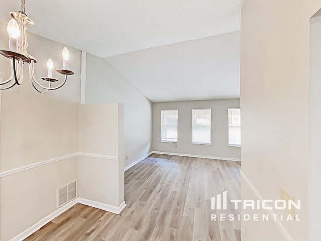 Building Photo - 8405 Caledesi Island Dr