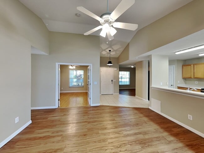 Building Photo - 4248 Kingsfield Dr