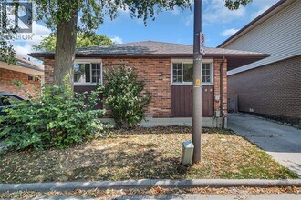 Building Photo - 1366 Bayswater Crescent
