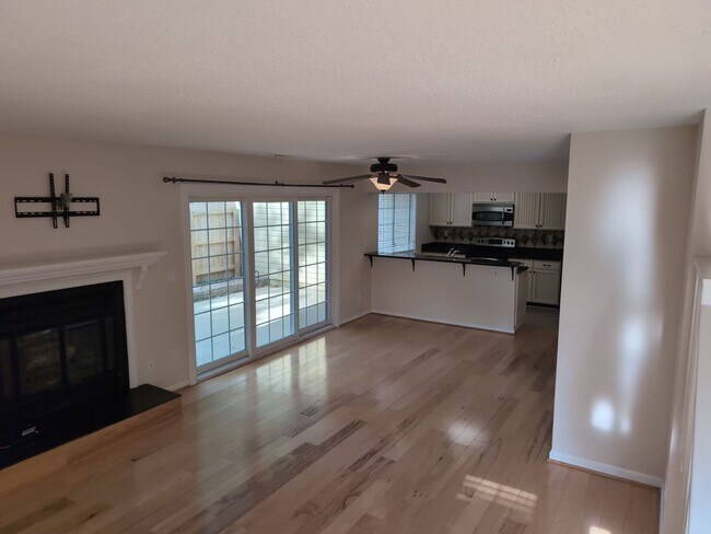 Foto del edificio - 725 Oleander Cir