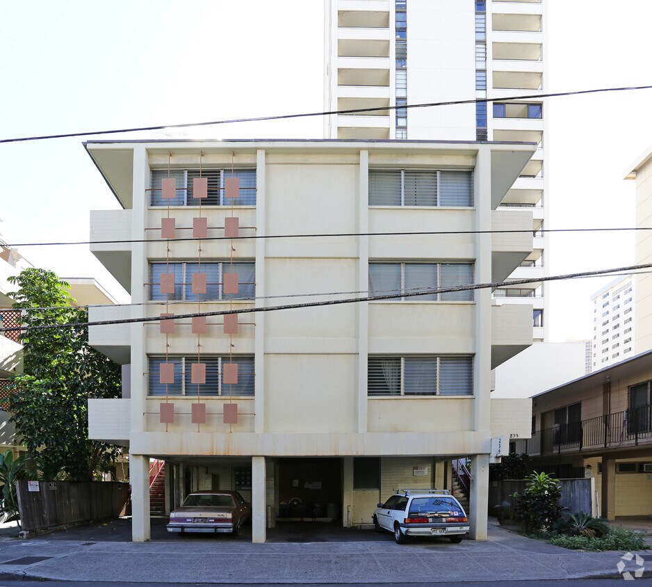 Building Photo - Kaiulani Apts.