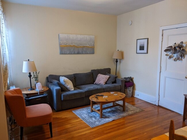 Foto del edificio - Amazing 3 bed in Coolidge Corner...