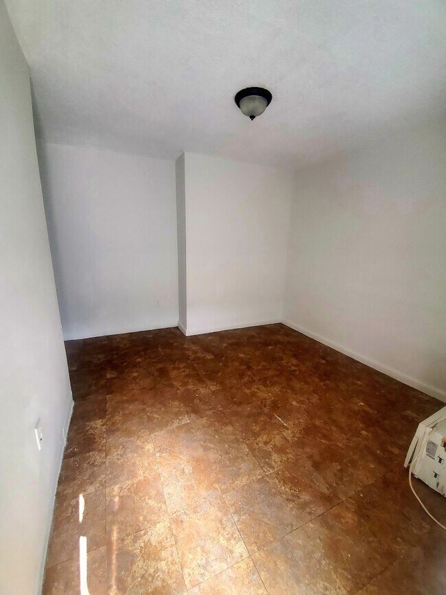 Foto del edificio - 419-449 NW 8th St
