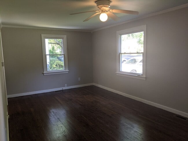 Building Photo - 1807 Westhill Rd