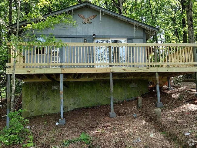 Building Photo - 136 Jackson Rd