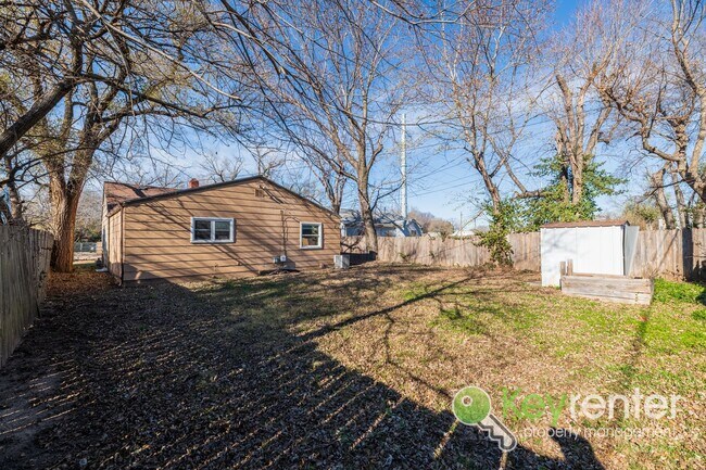 Foto del edificio - Beautifully Updated 3-Bedroom Home in Central Wichita!