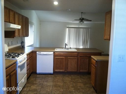 Building Photo - 4213 E Villoy Ave