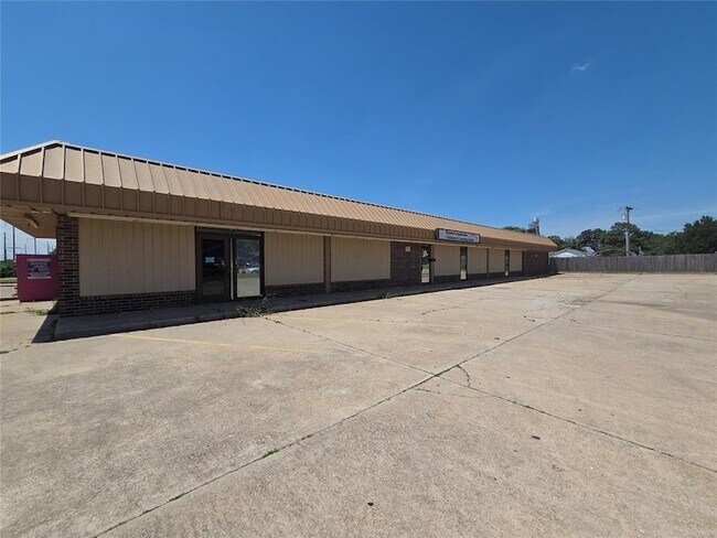 Foto del edificio - 8421 NE 10th St