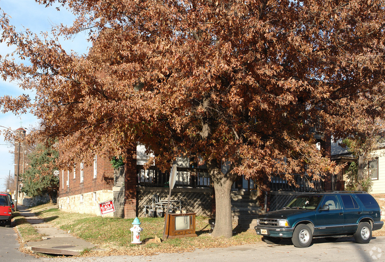 Building Photo - 538 Tenny Ave