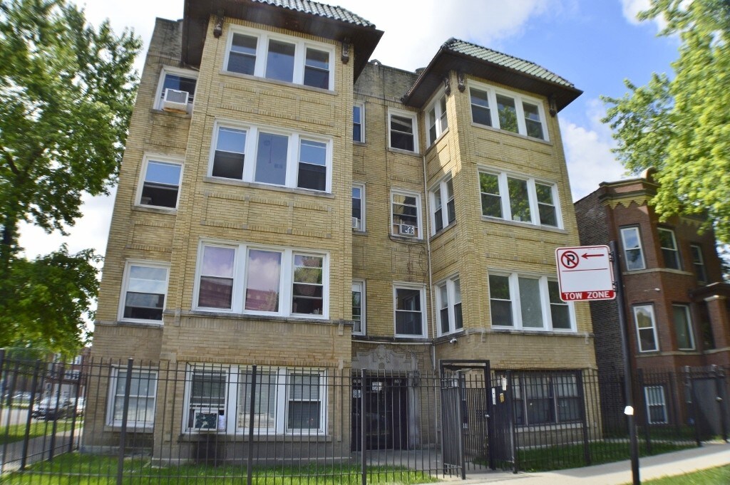 Primary Photo - 3301 W Potomac Ave