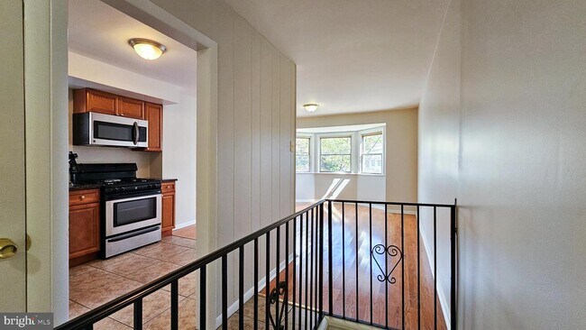 Building Photo - 124 N 52nd St