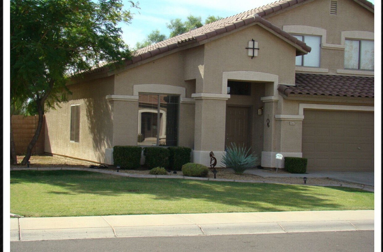 Foto del edificio - 3 BEDROOM IN AVONDALE WITH RV GATE
