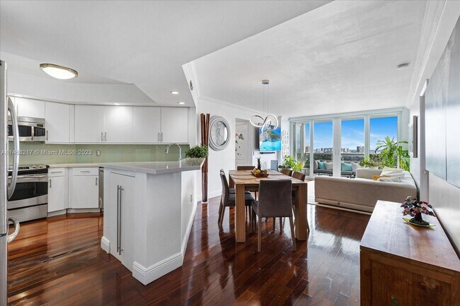 Foto del edificio - 1900 Sunset Harbour Dr