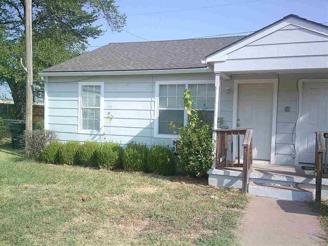 Foto principal - 1161 NW Ozmun Ave