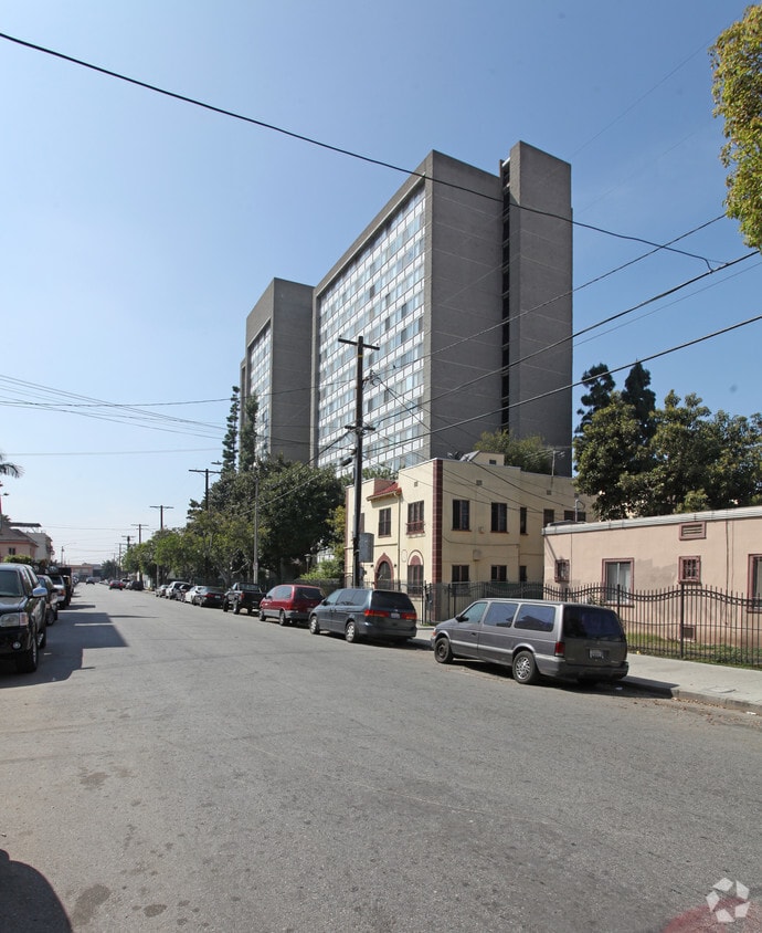 Primary Photo - Union Ferraro Towers
