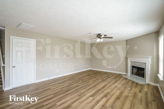 Foto del edificio - 3437 Axelwood Dr