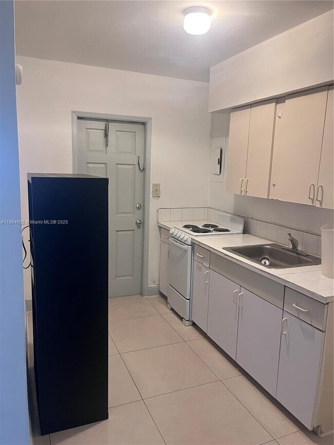 Foto del edificio - 250 NE 76th St