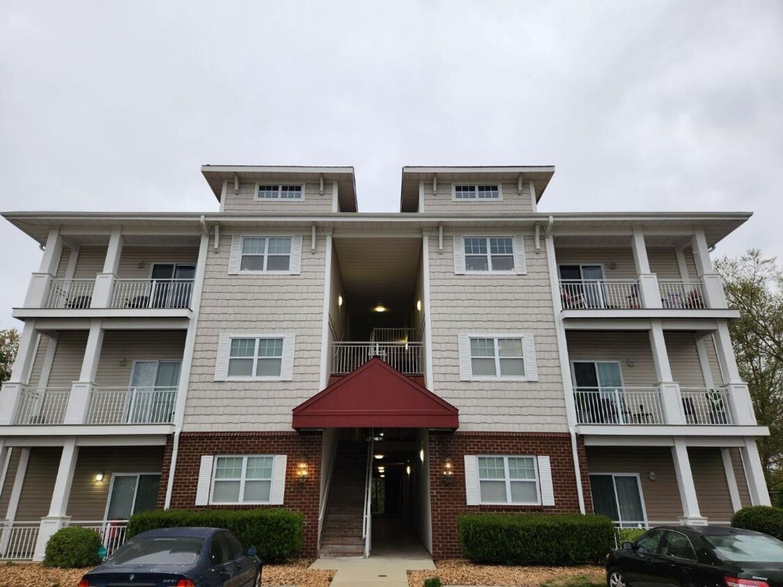 Primary Photo - Welcome to this charming Condo ! "ASK ABOU...