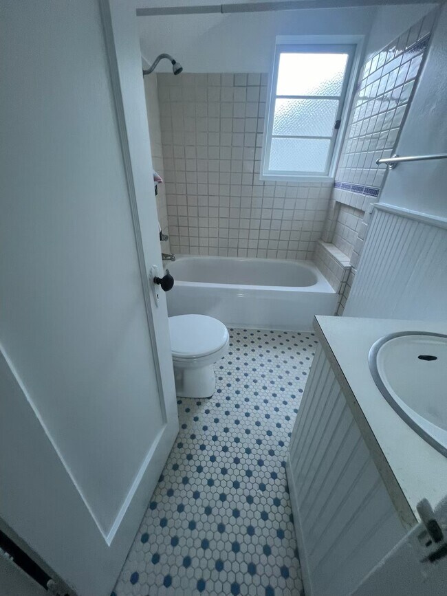 Foto del edificio - 4721 5th Ave NE