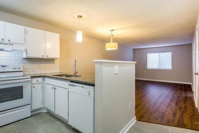 Building Photo - 1586 Eagles Place K101