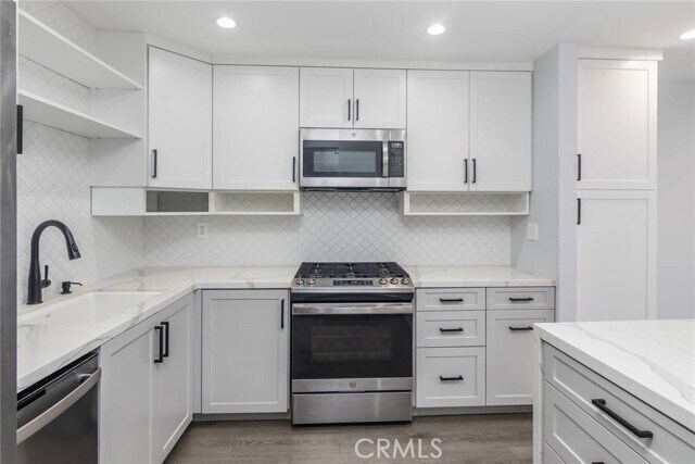 Building Photo - 15565 Crestview Ln