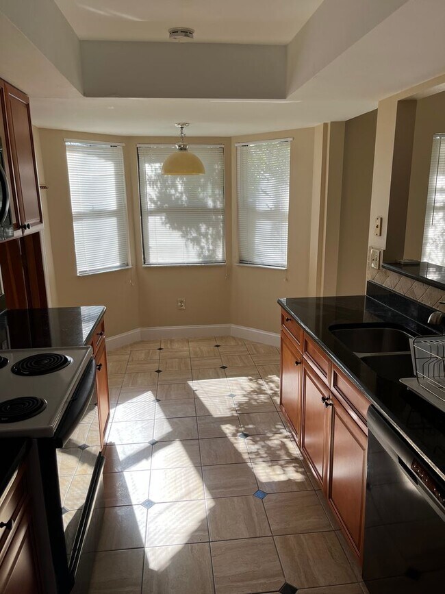 Foto del edificio - Spacious 3/3 home in Highlands