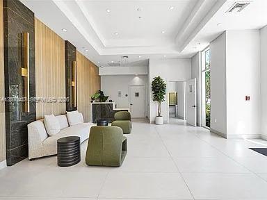 Foto del edificio - 7910 Harbor Island Dr