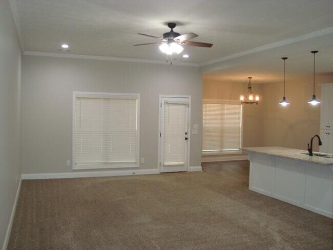 Foto del edificio - Home in Phenix City available to rent 10/2...