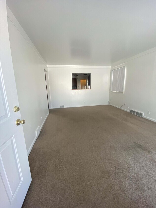 20523 Denby St, Redford Charter Township, MI 48240 House for Rent in