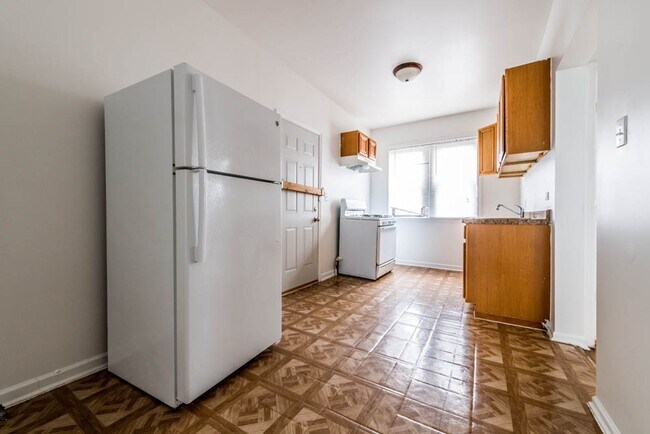 Foto del edificio - 7440 S Phillips