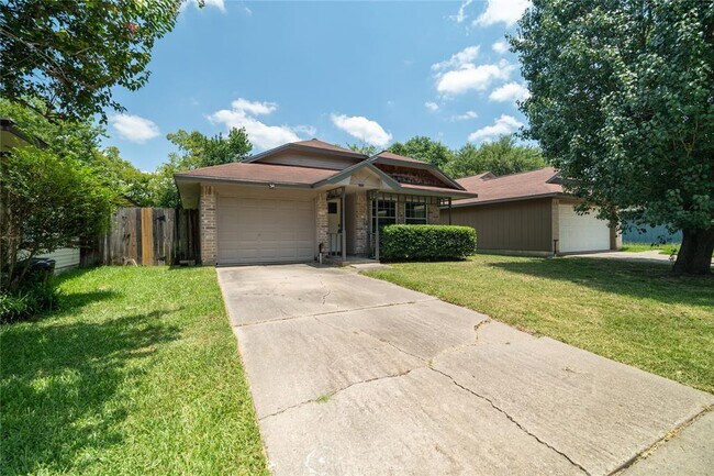 Foto del edificio - 23222 Summer Pine Dr