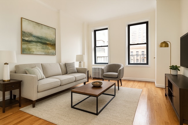 Building Photo - 308 E 84th St