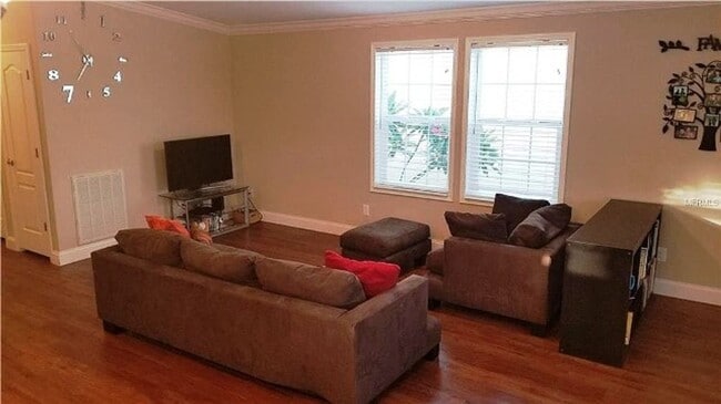 Foto del edificio - Single Family Home - 3 bedroom - 2 bath