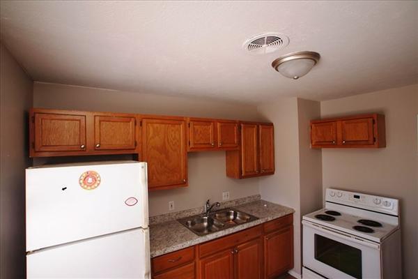 Foto del edificio - 6137 Hillsdale Ave