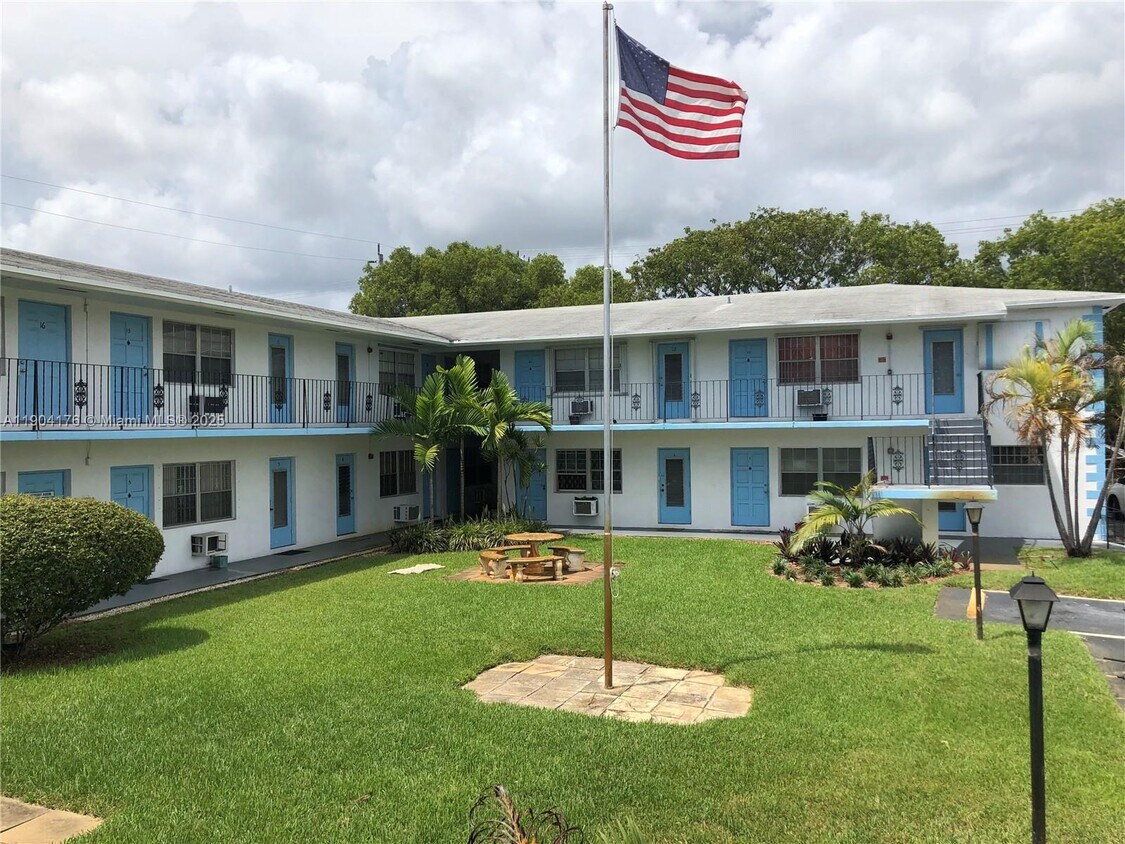 Foto principal - 1836 Arthur St