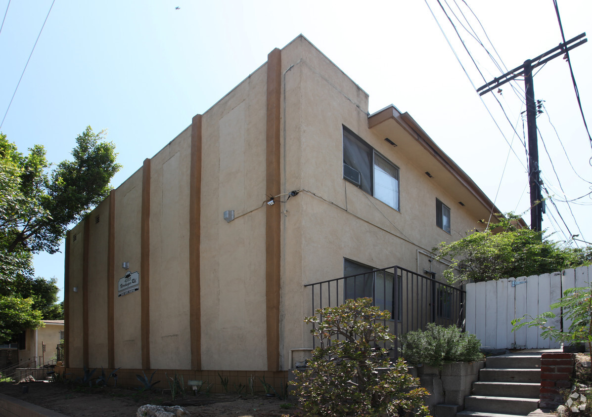 Building Photo - 4335 Verdugo Rd