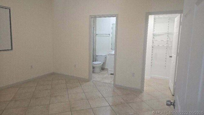 Foto del edificio - 2801 Riverside Dr