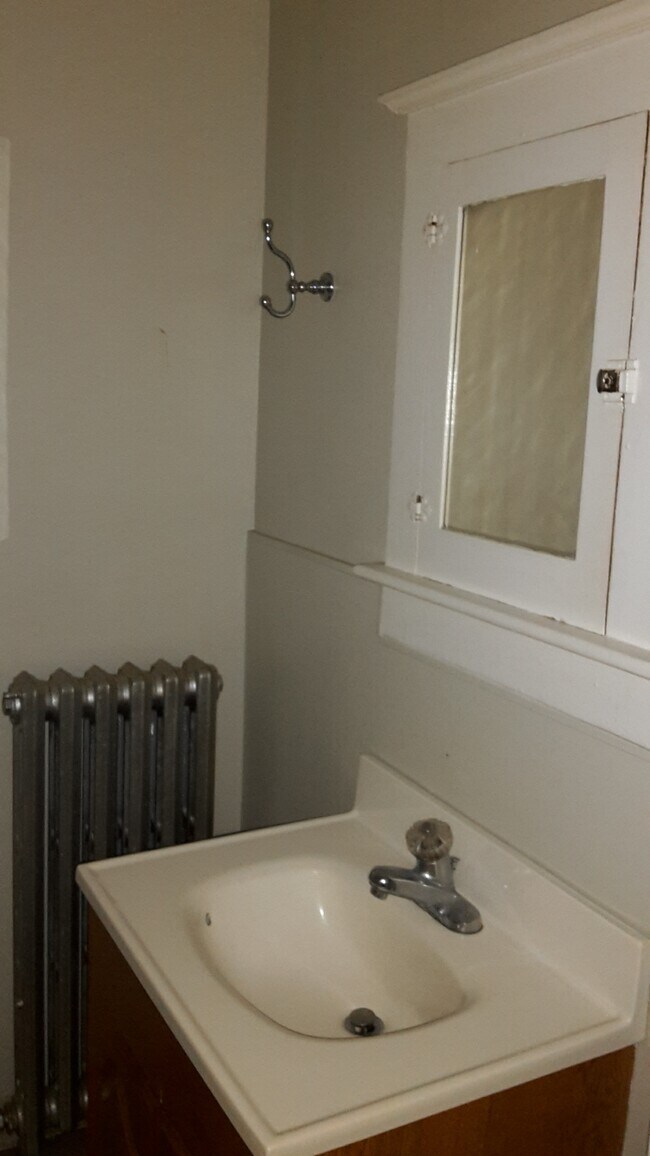 Foto del edificio - 1171 W Main St